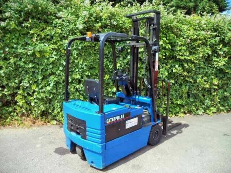 Caterpillar 1-5-ton electric used forklift